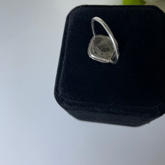 Sterling Silver blue glass ring | Size: 4.7 - Picture 6 of 11